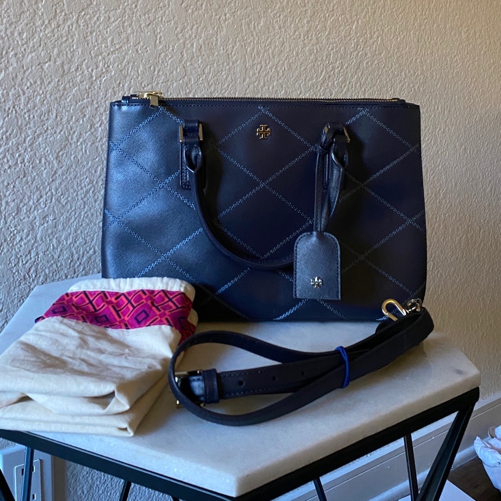 Tory Burch Robinson Double Zip Diamond Stitch Bag